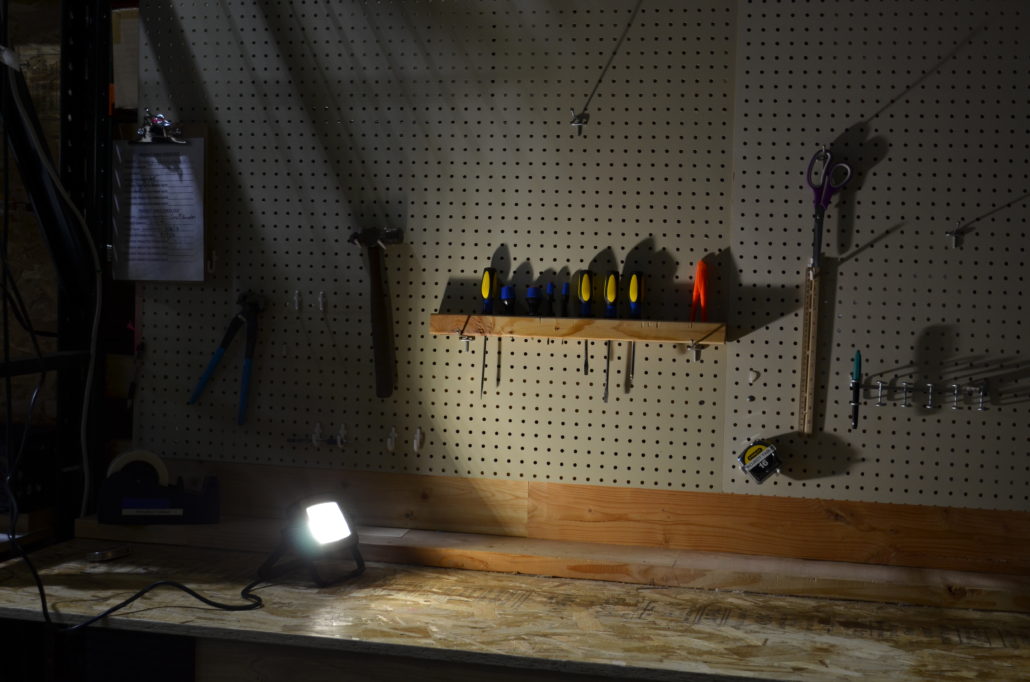Stonepoint N2000SS LED Worklight 2000 Lumen