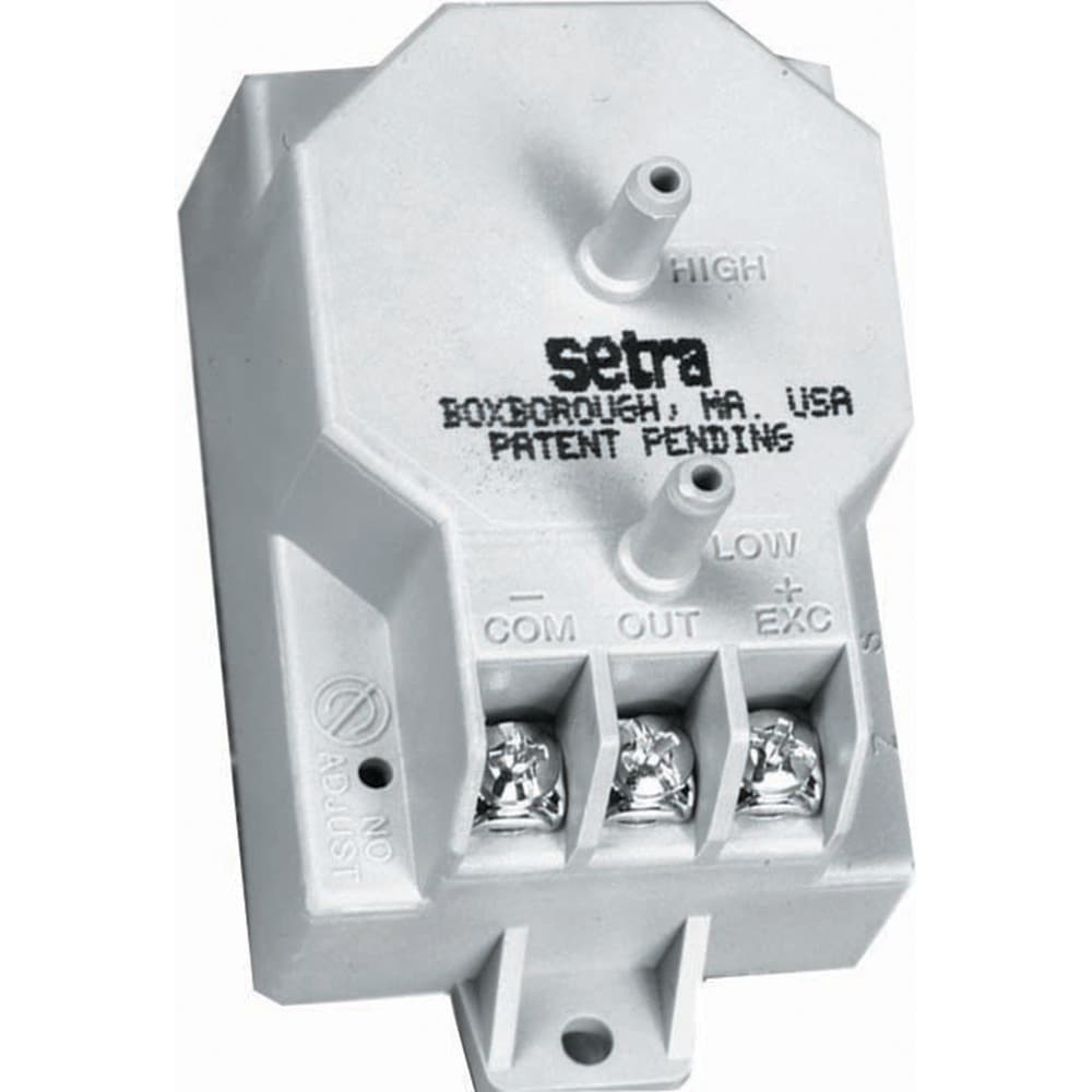 Setra 2651005WD2BT1C Low Differential Pressure Transducer  0 to 5" WC, 24 VDC 0 - 5 VDC Terminal Strip