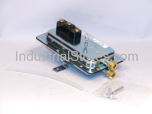 Cleveland Controls DFS-221-347 Pressure Switch .05" W.C.