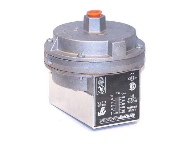 Antunes 803112503 Low Gas Pressure Switch with 1/4" NPT 6-24" W.C.