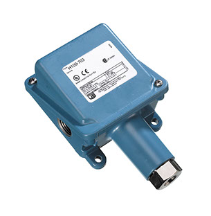 United Electric H100K-542 Differential Pressure Switch SPDT Epoxy-coated Enclosure 5-50" W.C.