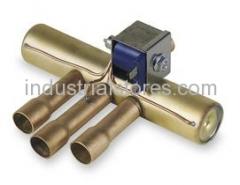 Goodman-Amana R0156885 Reversing Valve