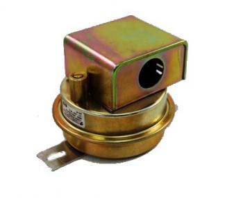 Antunes 8021204174 Air Differential Pressure Switch 1/8" Female NPT with Cover .0.17-6" W.C.