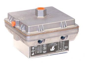 Antunes 804111705 High and Low Gas Pressure Switch with 1/8" NPT Connection and 1/8" NPT Vent 5-28" W.C. High 2-14" W.C. Low Manual Reset 2-SPDT