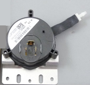 Lochinvar 100108690 -.15"Wc Spdt Pressure Switch