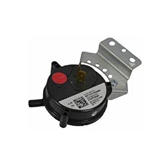 Goodman-Amana 0130F00004 Pressure Switch 1/4" Barb -0.75" W.C. SPST