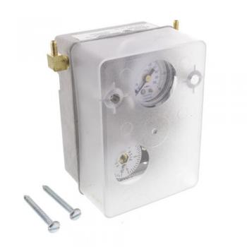 Johnson Controls P-8000-212 Direct Acting or Reverse Acting Proportional Pressure Controller